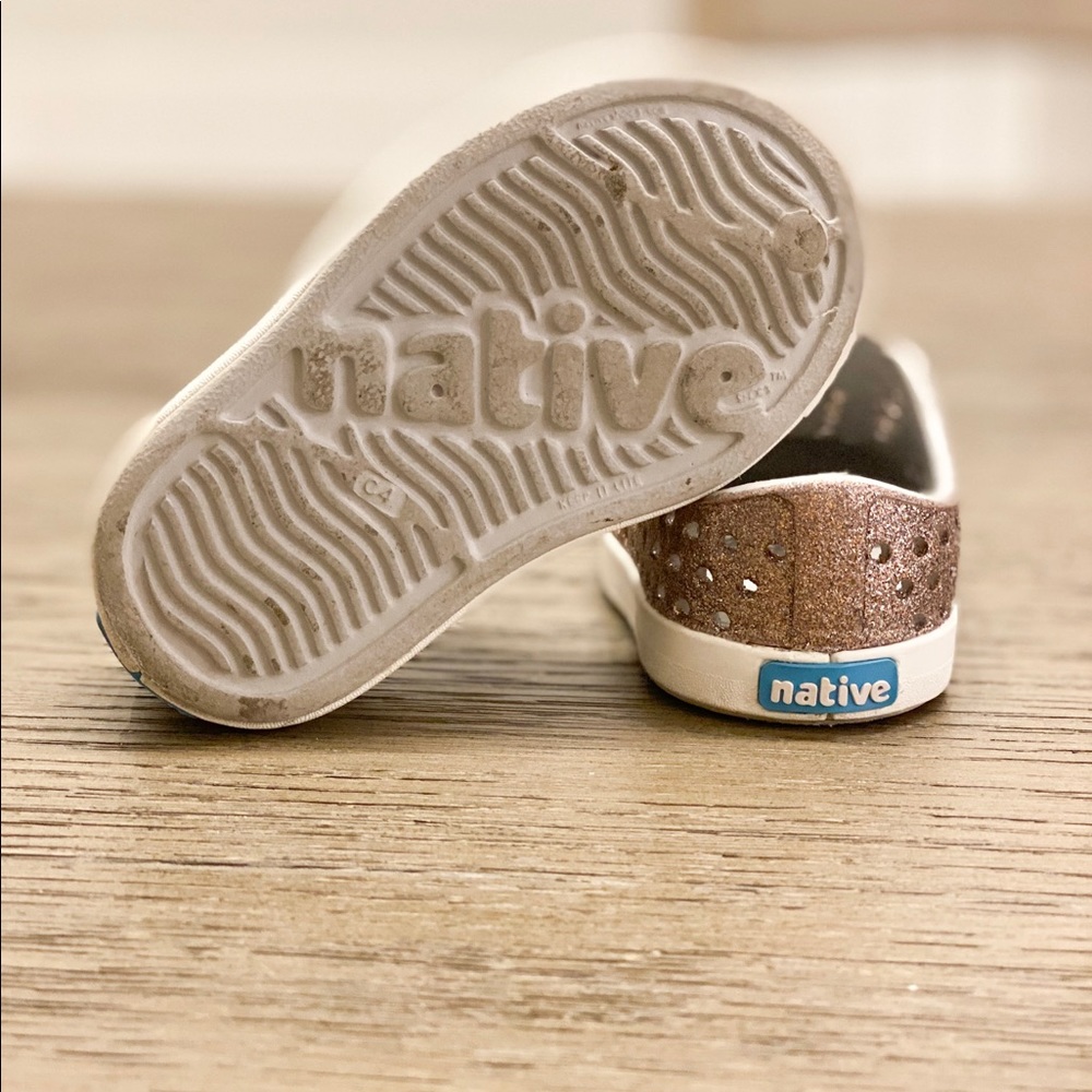 Native toddler shoes - Picture 2 of 2